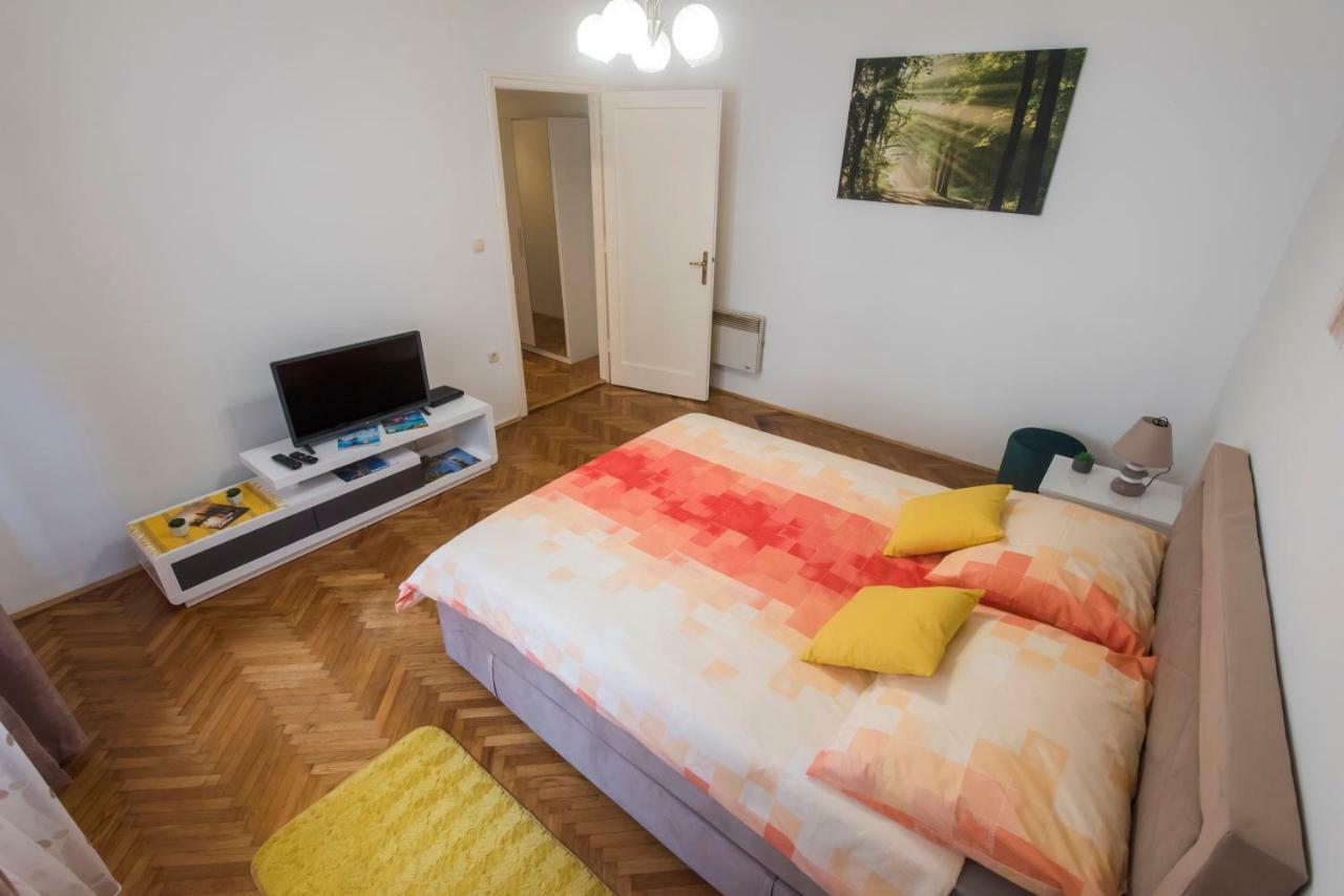 T&M Apartment With Parking In The Old Town 자다르 외부 사진